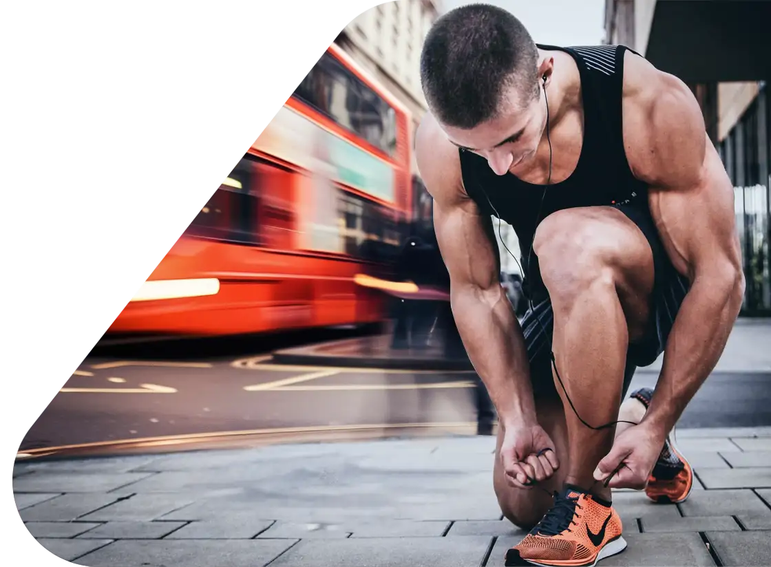 Runner-tying-his-laces-in-London