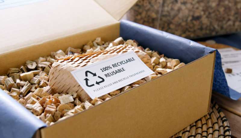 sustainable packaging with a note to reuse and recycle